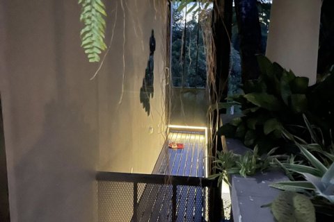 Casa de 5 dormitorios en Bangkok, Tailandia № 143039 - foto 20