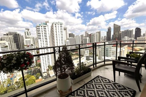 Condo in Bangkok, Thailand, 3 bedrooms № 143044