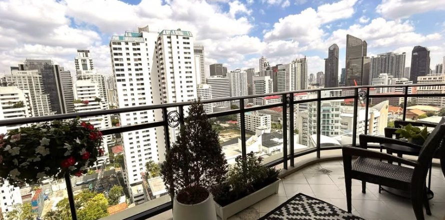 Condominio de 3 dormitorios en Bangkok, Tailandia № 143044