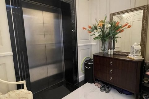 Condominio de 3 dormitorios en Bangkok, Tailandia № 143044 - foto 14