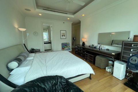 Condominio de 3 dormitorios en Bangkok, Tailandia № 143044 - foto 8