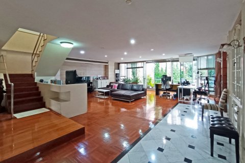 Condo à Bangkok, Thaïlande, 4 chambres  № 143043