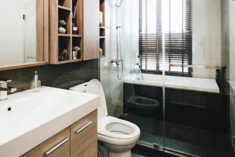 Condominio de 3 dormitorios en Bangkok, Tailandia № 143040 - foto 12