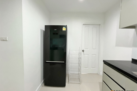 Condominio de 3 dormitorios en Bangkok, Tailandia № 184748 - foto 2