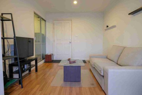 Condominio de 1 dormitorio en Thonburi, Bangkok, Tailandia № 208771 - foto 4
