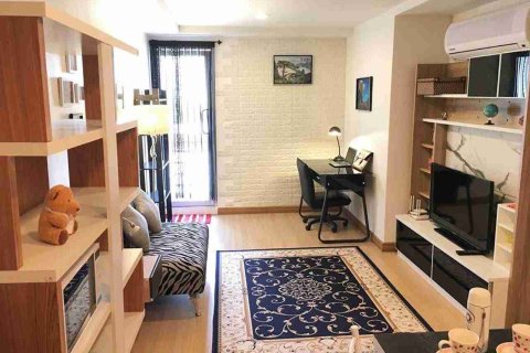 Condominio de 1 dormitorio en Thonburi, Bangkok, Tailandia № 208768 - foto 5