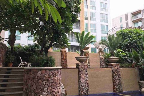 Condominio de 1 dormitorio en Thonburi, Bangkok, Tailandia № 208768 - foto 3
