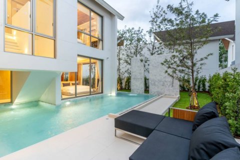 Chalet de 3 dormitorios en Phuket, Tailandia № 115308 - foto 2