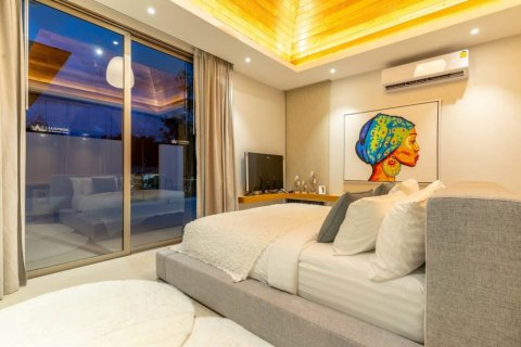Chalet de 3 dormitorios en Phuket, Tailandia № 115308 - foto 7