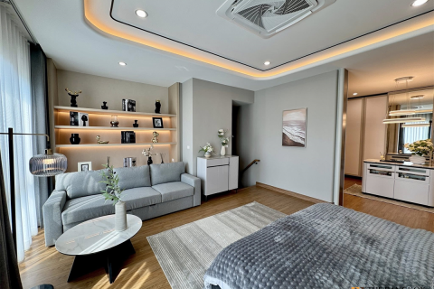 House in Bangkok, Thailand 4 bedrooms № 189388