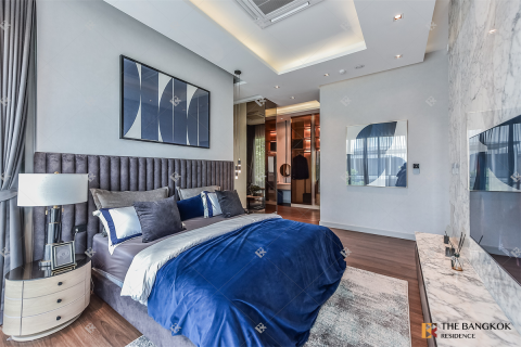 House in Bangkok, Thailand 4 bedrooms № 189387