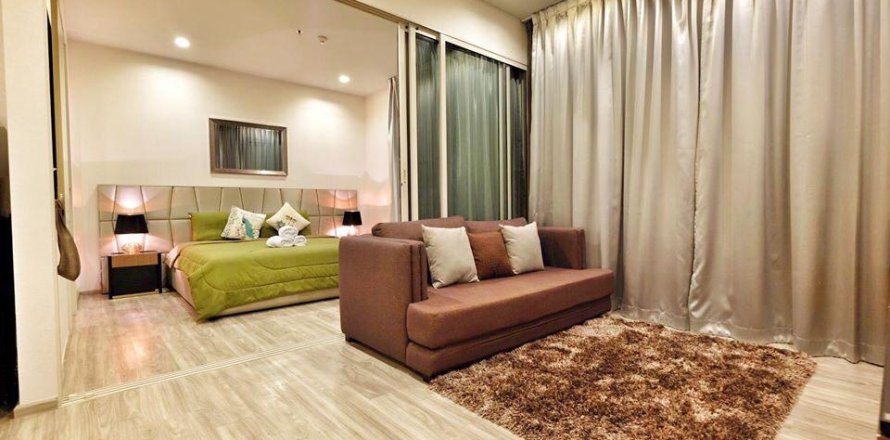 Apartamento de 2 habitaciones en Pattaya, Tailandia № 160184