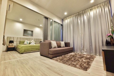 Apartamento de 2 habitaciones en Pattaya, Tailandia № 160184 - foto 5