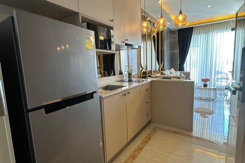 Apartamento de 2 habitaciones en Pattaya, Tailandia № 160185 - foto 5