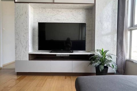 Condominio de 2 dormitorios en Khlong San, Bangkok, Tailandia № 160191 - foto 3