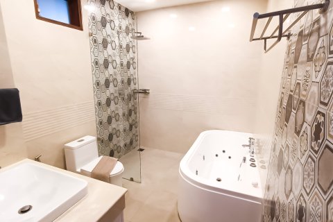 Apartamento de 3 habitaciones en Pattaya, Tailandia № 160187 - foto 18