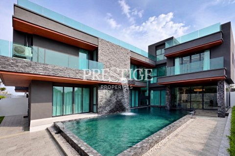 Haus in Pattaya, Thailand 7 Schlafzimmer № 197551