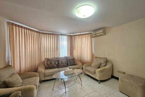Adosado de 4 dormitorios en Hua Hin, Tailandia № 146735 - foto 3