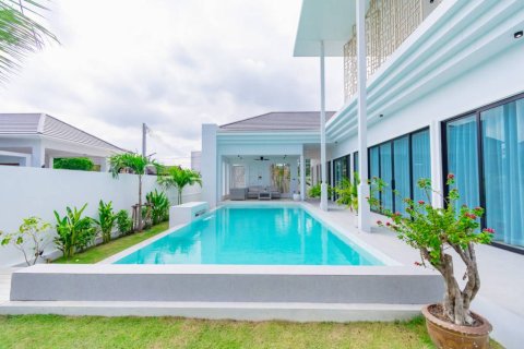 Chalet de 3 dormitorios en Hua Hin, Tailandia № 146736 - foto 9