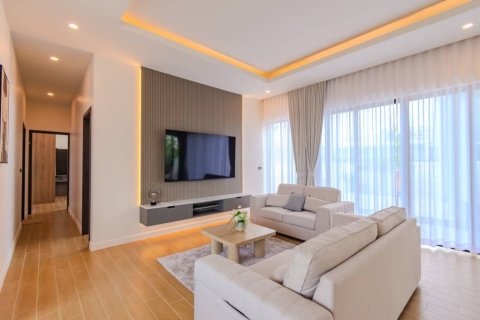 Chalet de 3 dormitorios en Hua Hin, Tailandia № 146736 - foto 5