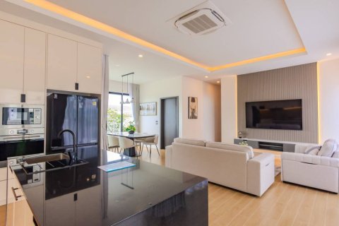 Chalet de 3 dormitorios en Hua Hin, Tailandia № 146736 - foto 2