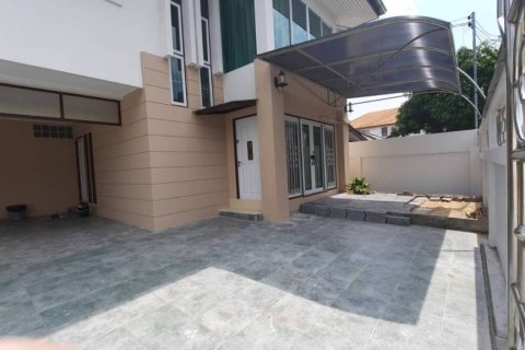 บ้านในประเวศ, กรุงเทพฯ, ประเทศไทย 4 ห้องนอน № 162312 - รูปถ่าย 2