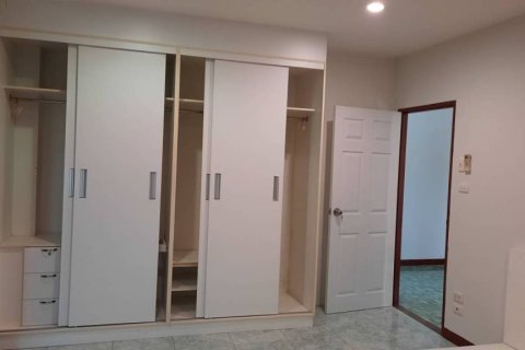 บ้านในประเวศ, กรุงเทพฯ, ประเทศไทย 4 ห้องนอน № 162312 - รูปถ่าย 8