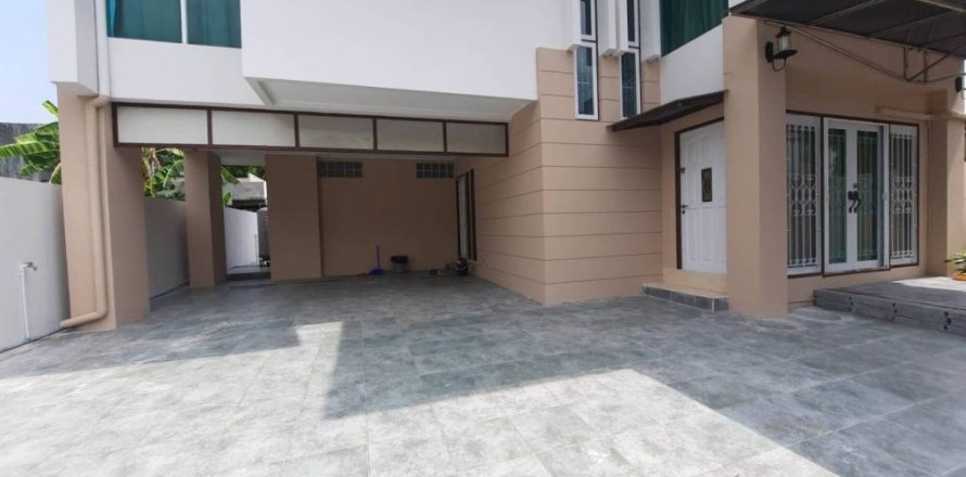 บ้านในประเวศ, กรุงเทพฯ, ประเทศไทย 4 ห้องนอน № 162312