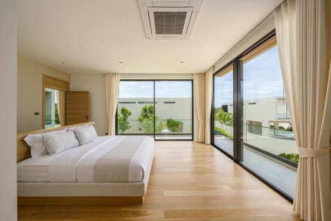 Chalet de 4 dormitorios en Hua Hin, Tailandia № 165111 - foto 29