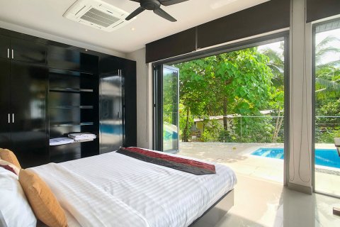 Casa de 4 dormitorios en Phuket, Tailandia № 65996 - foto 13