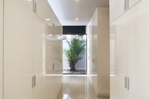 Casa de 4 dormitorios en Phuket, Tailandia № 65996 - foto 2