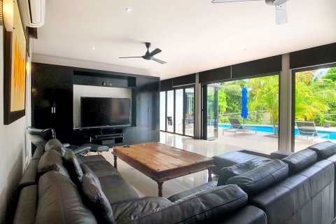 Casa de 4 dormitorios en Phuket, Tailandia № 65996 - foto 12
