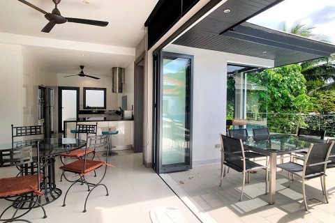 Casa de 4 dormitorios en Phuket, Tailandia № 65996 - foto 15