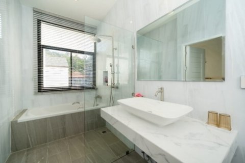 Chalet de 3 dormitorios en Kamala, Tailandia № 191119 - foto 7