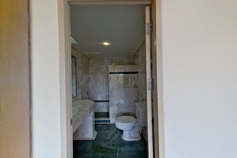 Condominio de 2 dormitorios en Pattaya, Tailandia № 140694 - foto 11