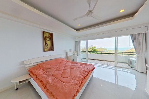 Condominio de 2 dormitorios en Pattaya, Tailandia № 140694 - foto 5
