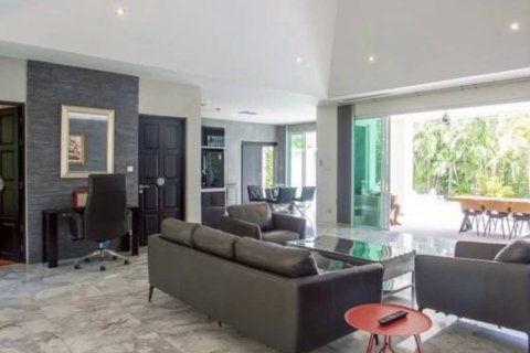Chalet de 3 dormitorios en Hua Hin, Tailandia № 147015 - foto 4