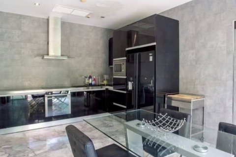 Chalet de 3 dormitorios en Hua Hin, Tailandia № 147015 - foto 5
