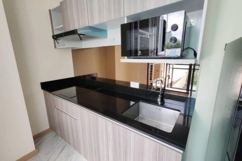 Condominio de 2 dormitorios en Bang Kho Laem, Bangkok, Tailandia № 147018 - foto 3