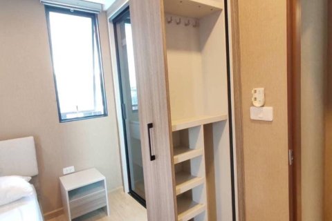 Condominio de 2 dormitorios en Bang Kho Laem, Bangkok, Tailandia № 147018 - foto 7