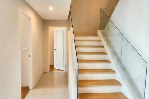 Duplex in Bangkok, Thailand 3 Schlafzimmer № 147017 - Foto 4