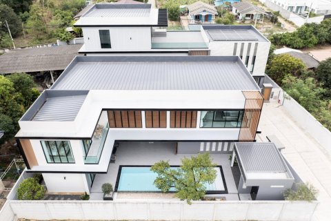 House in Pattaya, Thailand 5 bedrooms № 172393 - photo 3
