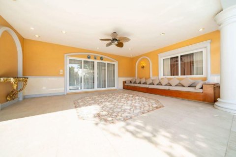 House in Pattaya, Thailand 4 bedrooms № 172394 - photo 7