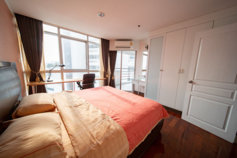 Condominio de 2 dormitorios en Khlong Toei, Bangkok, Tailandia № 47627 - foto 10