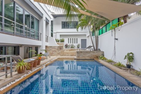 Maison à Pattaya, Thaïlande 5 chambres № 177809 - photo 6