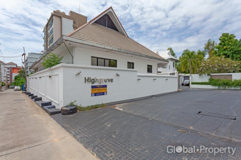House in Pattaya, Thailand 4 bedrooms № 177810 - photo 2