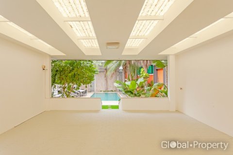 House in Pattaya, Thailand 4 bedrooms № 177810 - photo 13