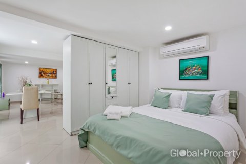 Commercial property in Pattaya, Thailand 650 sq.m. № 177808 - photo 27