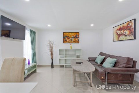 Commercial property in Pattaya, Thailand 650 sq.m. № 177808 - photo 29
