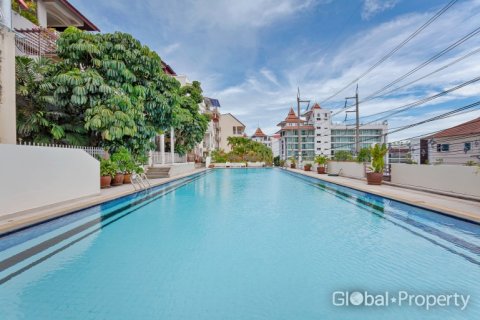 Commercial property in Pattaya, Thailand 650 sq.m. № 177808 - photo 10